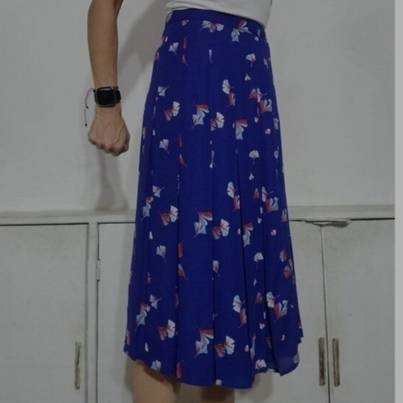 Banana Republic Blue Floral Button Front Skirt - Picture 5 of 12